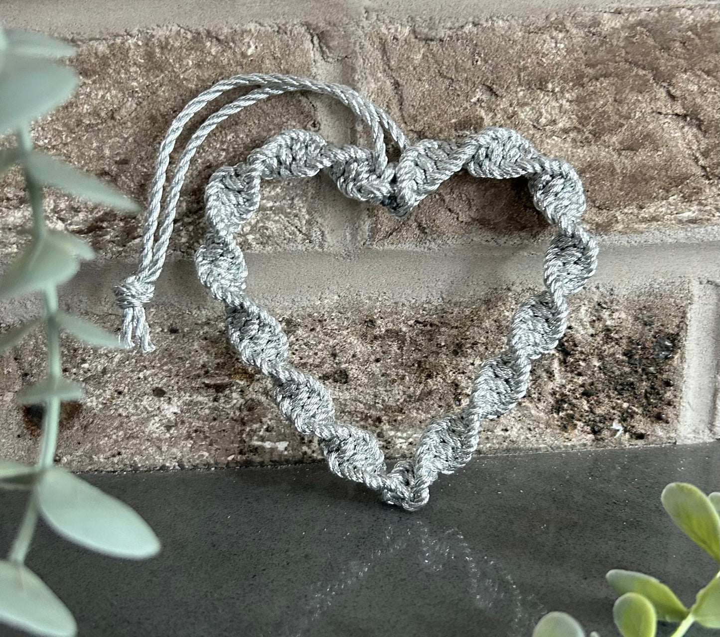 Macrame Metallic Mini Twist Heart