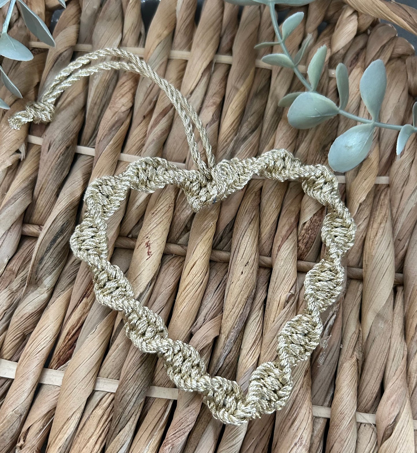 Macrame Metallic Mini Twist Heart