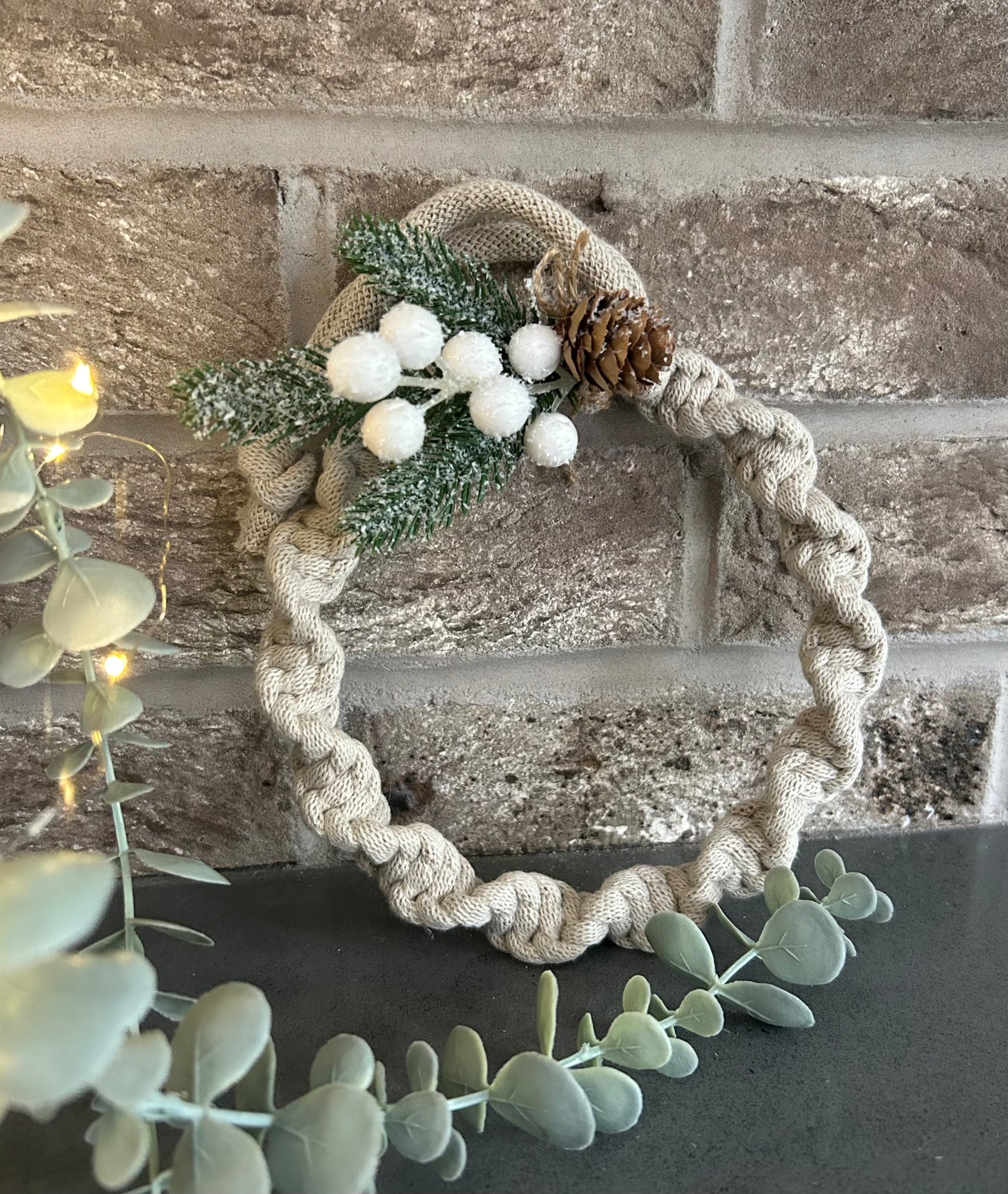 Macrame Chunky Twist Winter Wreath