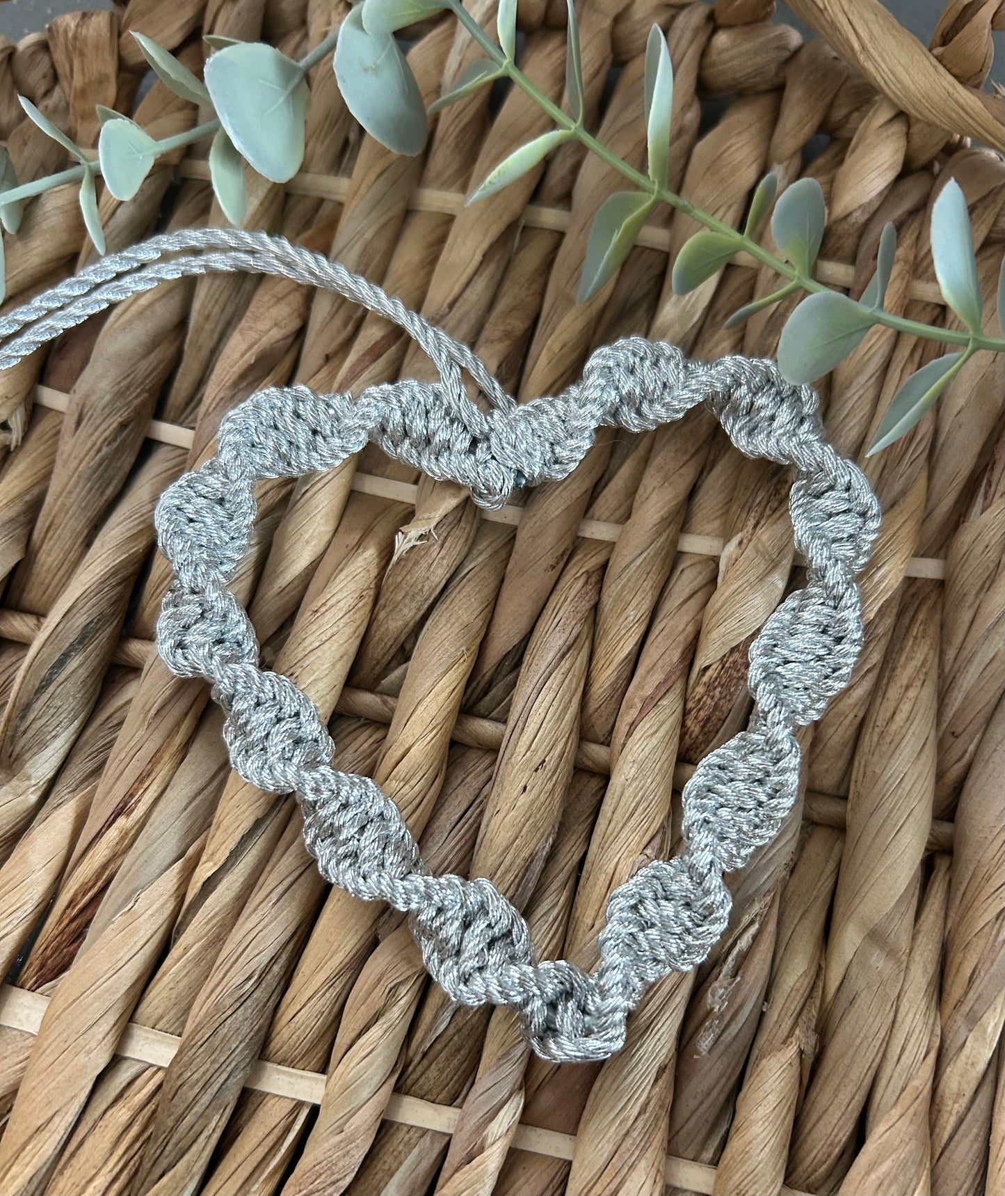 Macrame Metallic Mini Twist Heart